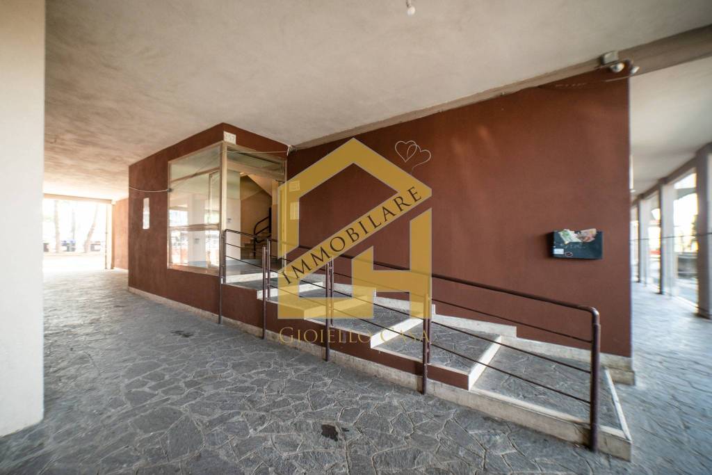appartamento in vendita a Roma in zona Cinecittà