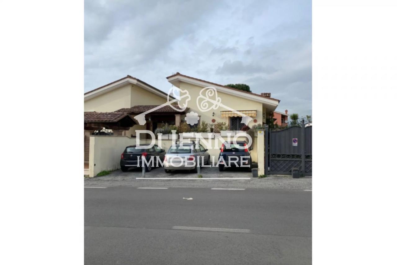 casa indipendente in vendita a Roma in zona Acilia