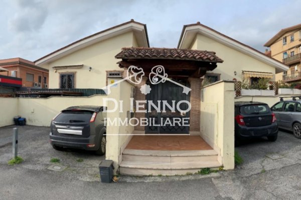 casa indipendente in vendita a Roma in zona Acilia