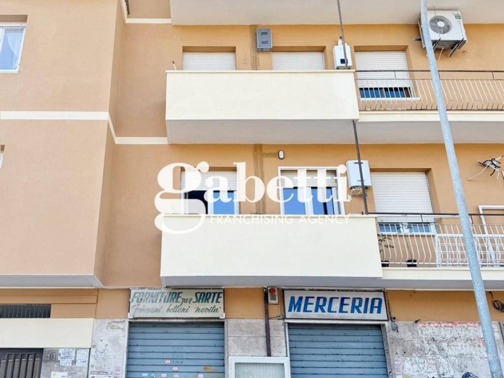 negozio in vendita a Roma in zona Collatino