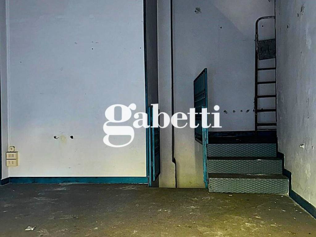 negozio in vendita a Roma in zona Collatino