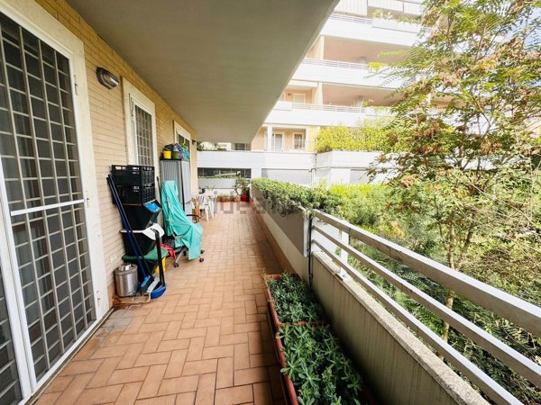 appartamento in vendita a Roma in zona Sette Bagni