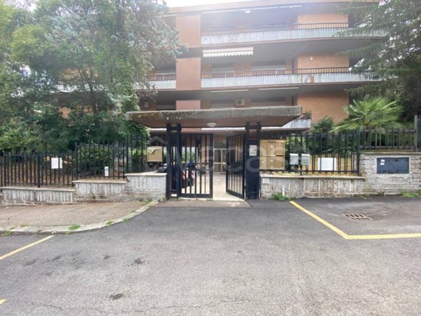 appartamento in vendita a Roma in zona Mostacciano
