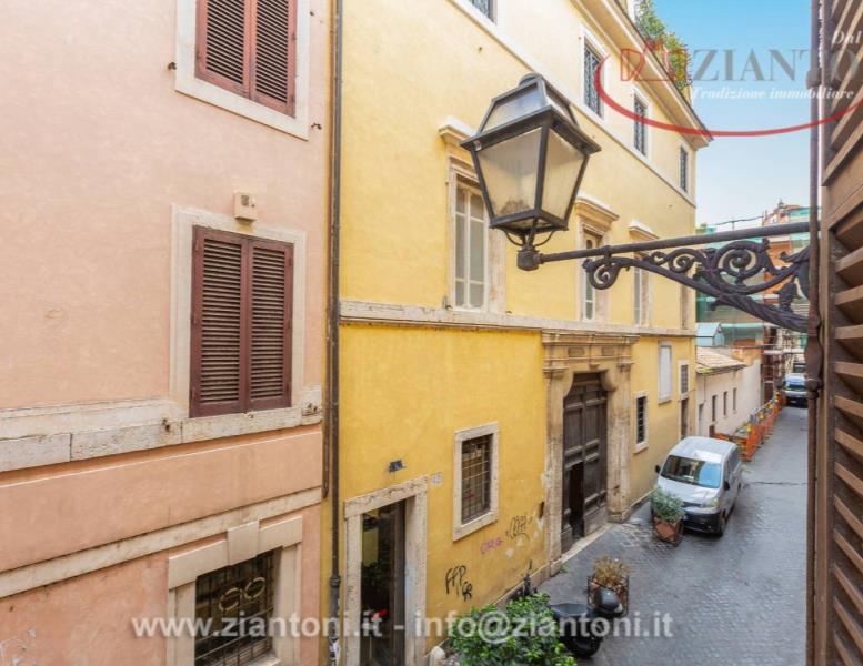 appartamento in vendita a Roma in zona Campo Marzio