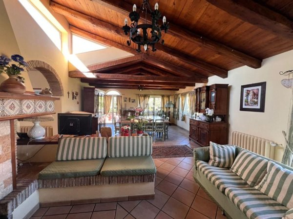 casa indipendente in vendita a Roma in zona Rione Borgo