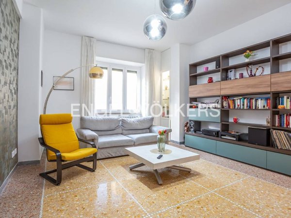 appartamento in vendita a Roma in zona Appio Latino