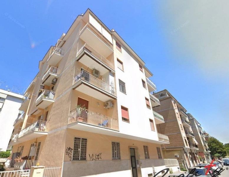 appartamento in vendita a Roma in zona Portuense