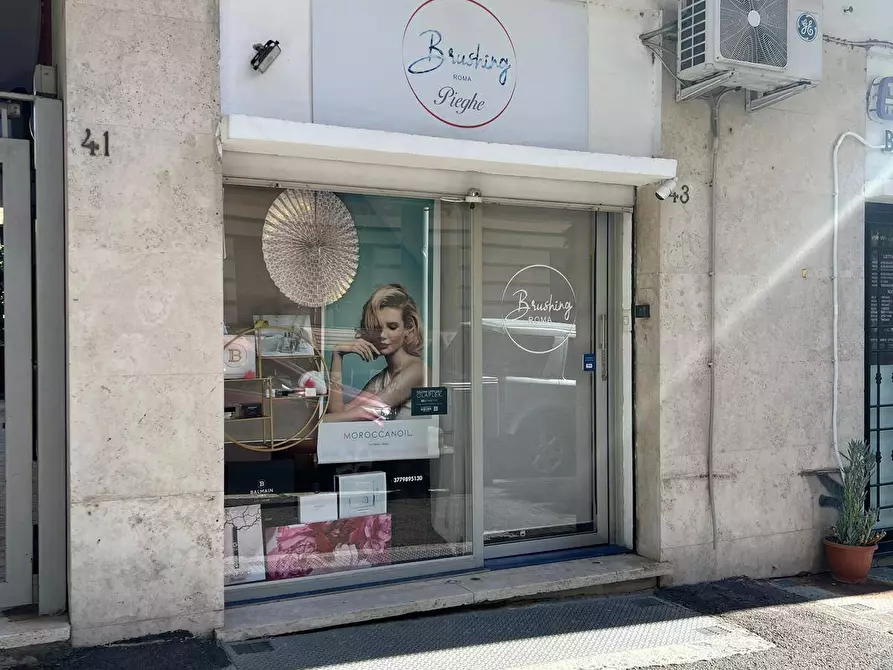 locale commerciale in vendita a Roma in zona Trieste