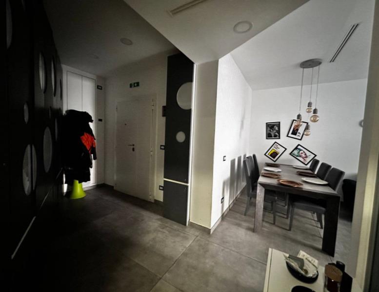 appartamento in vendita a Roma in zona Appio Latino