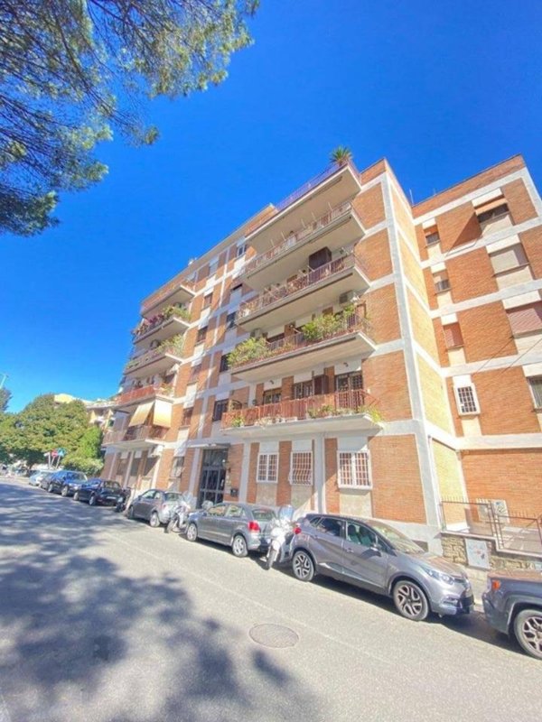 appartamento in vendita a Roma in zona Gianicolense