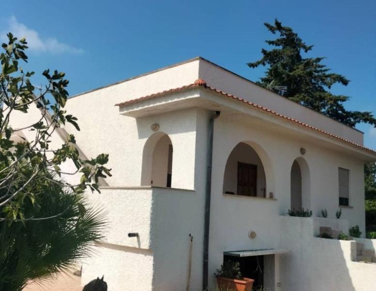 casa indipendente in vendita a Roma in zona Infernetto