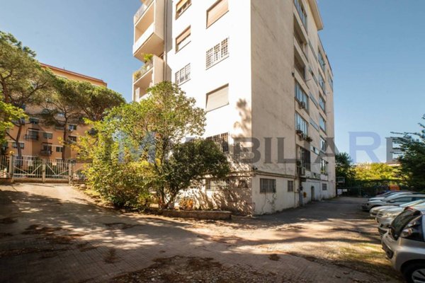 appartamento in vendita a Roma in zona Ardeatino