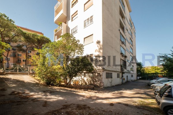 appartamento in vendita a Roma in zona Ardeatino