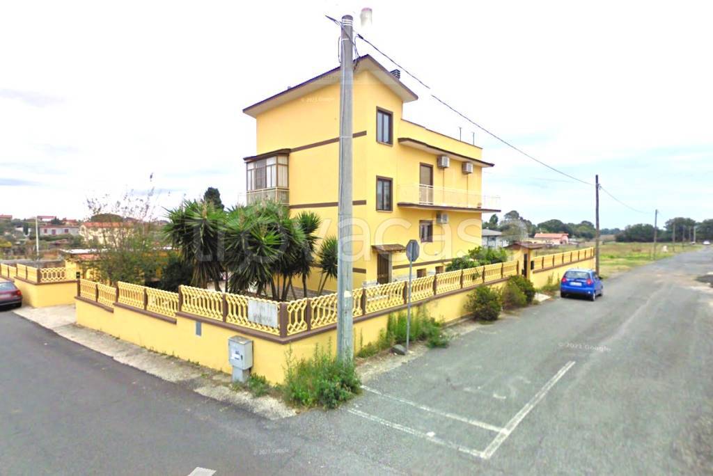 appartamento in vendita a Roma in zona Osteria Nuova