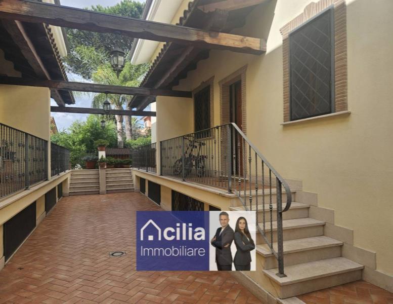 casa indipendente in vendita a Roma in zona Acilia