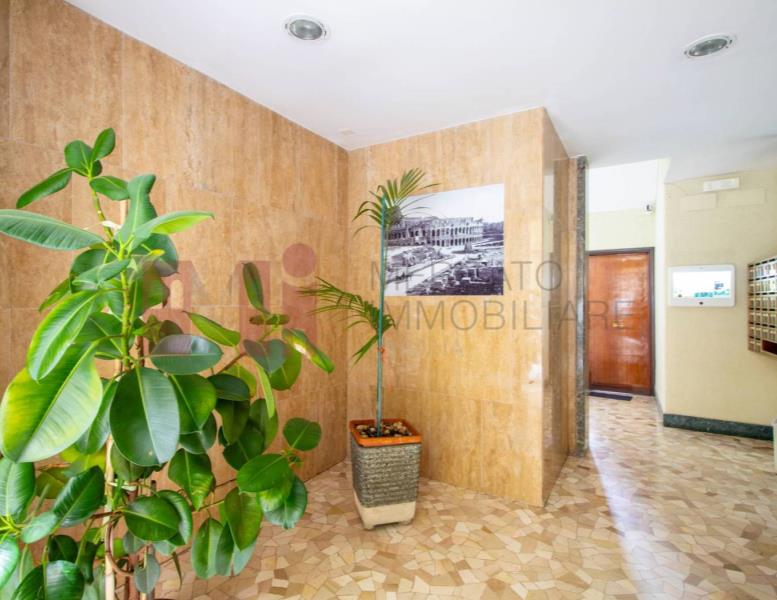 appartamento in vendita a Roma in zona Tuscolano