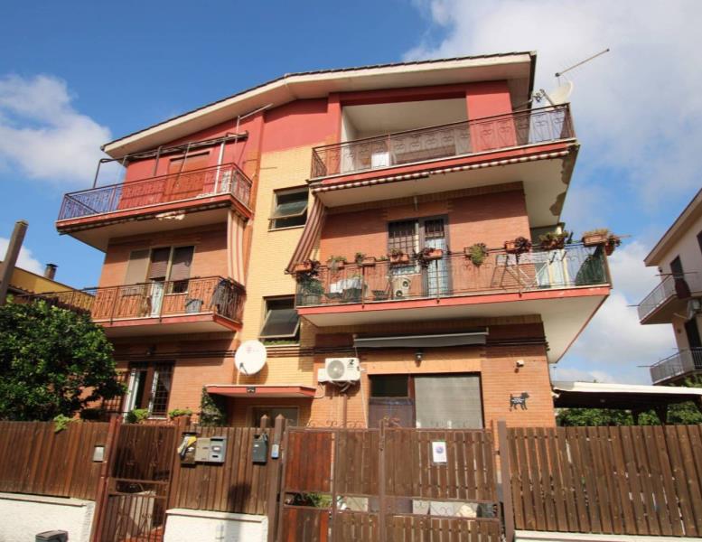 appartamento in vendita a Roma in zona Dragona/Bagnoletto