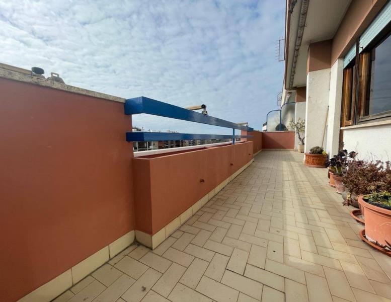 appartamento in vendita a Roma in zona Ostia
