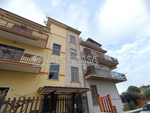 appartamento in vendita a Roma in zona Castelverde