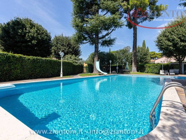 casa indipendente in vendita a Roma in zona Casal Monastero
