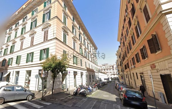 locale commerciale in vendita a Roma in zona Salario