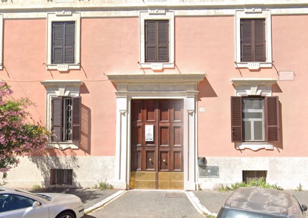 locale di sgombero in vendita a Roma in zona Rione Monti/Campitelli