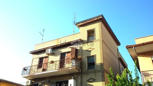 appartamento in vendita a Roma in zona Tor Vergata/Torrenova