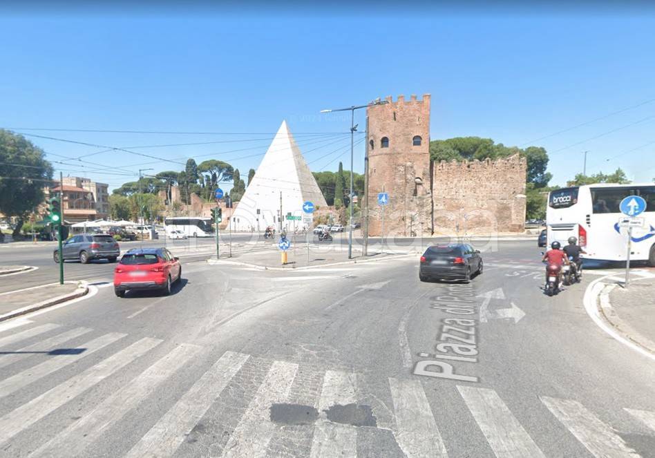 negozio in vendita a Roma in zona Ostiense