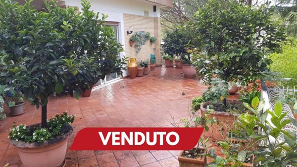 appartamento in vendita a Roma in zona Tor di Quinto