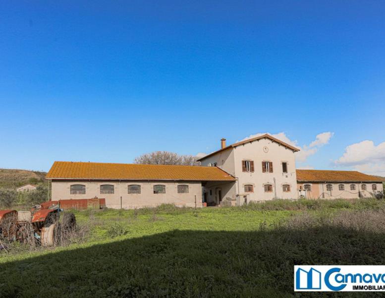 casa indipendente in vendita a Roma in zona Piana del Sole