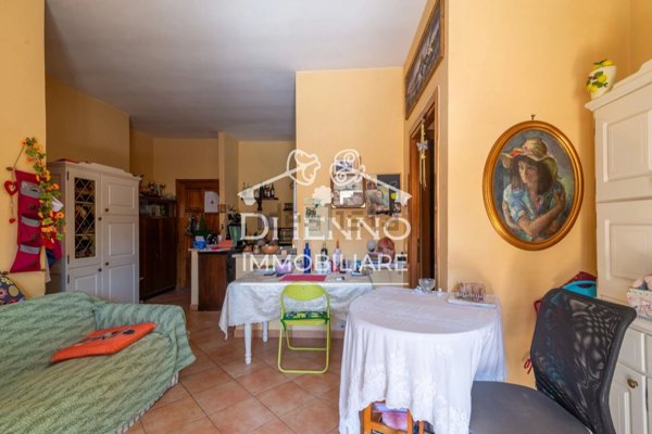 appartamento in vendita a Roma in zona Valle Muricana