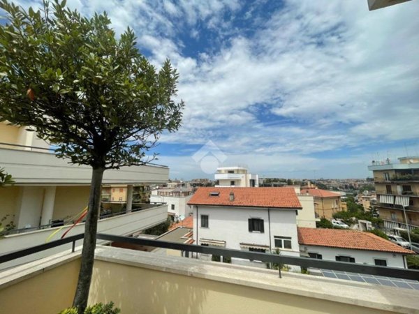 appartamento in vendita a Roma in zona Aurelio
