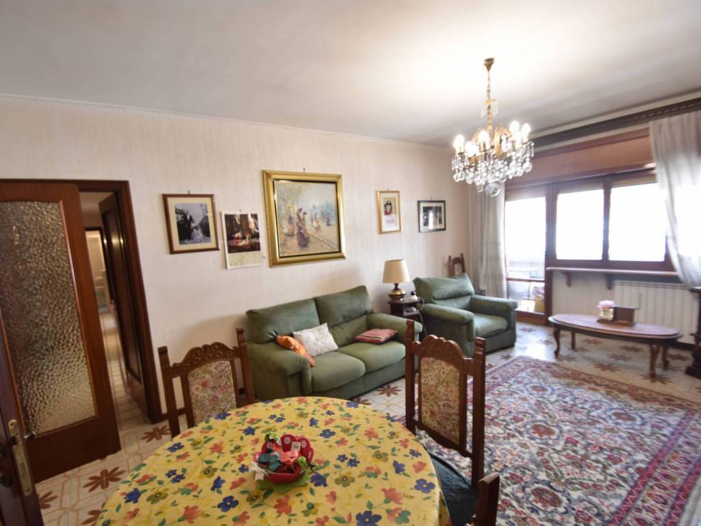 appartamento in vendita a Roma in zona Prenestino-Centocelle