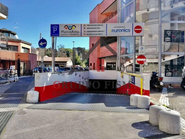 locale di sgombero in vendita a Roma in zona Tor di Quinto