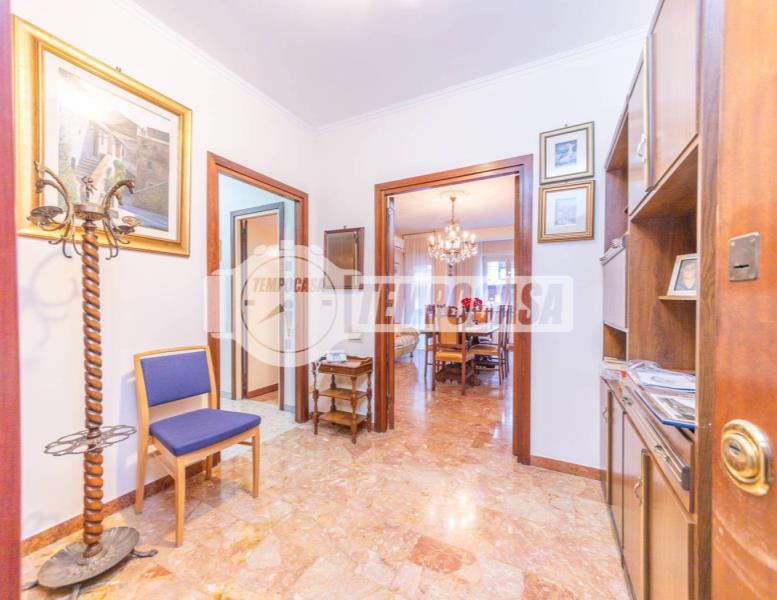 appartamento in vendita a Roma in zona Tuscolano