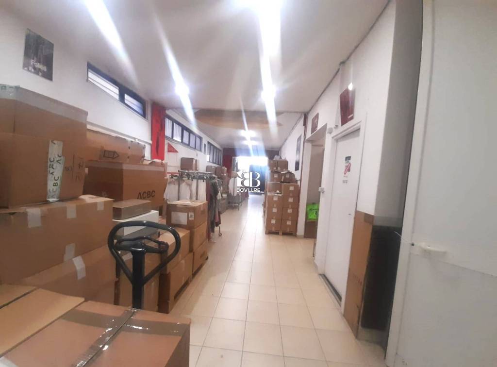 negozio in vendita a Roma in zona Torrevecchia