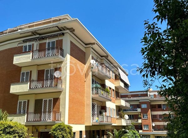 appartamento in vendita a Roma in zona Tor di Quinto