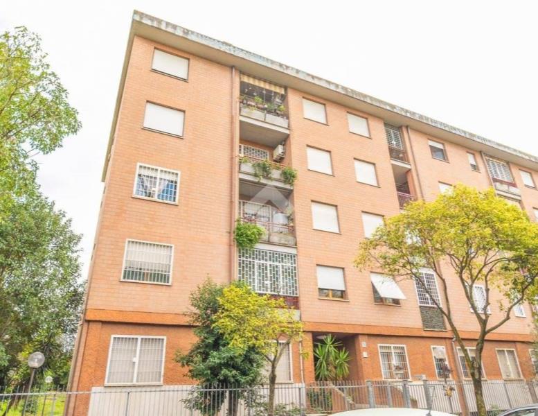 appartamento in vendita a Roma in zona Tor Cervara