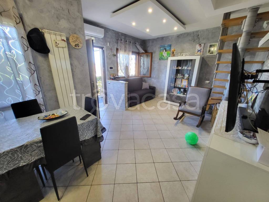 appartamento in vendita a Roma in zona Infernetto