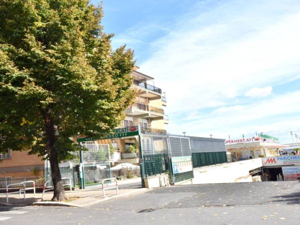 ufficio in vendita a Roma in zona Portuense