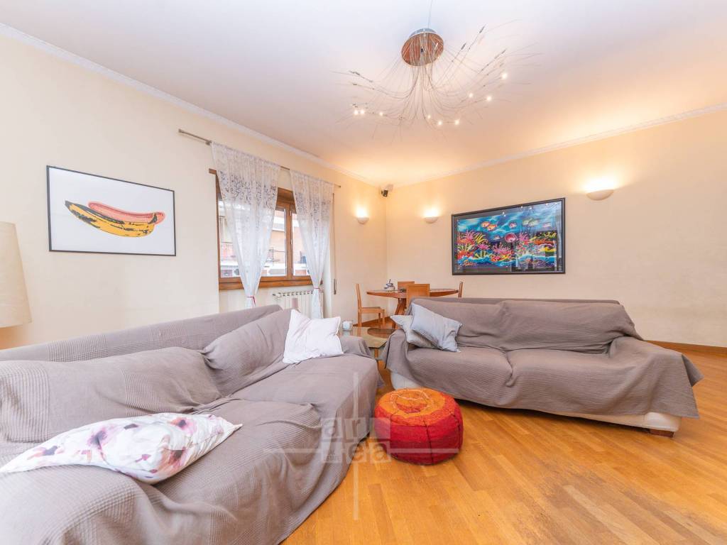 appartamento in vendita a Roma in zona Tuscolano