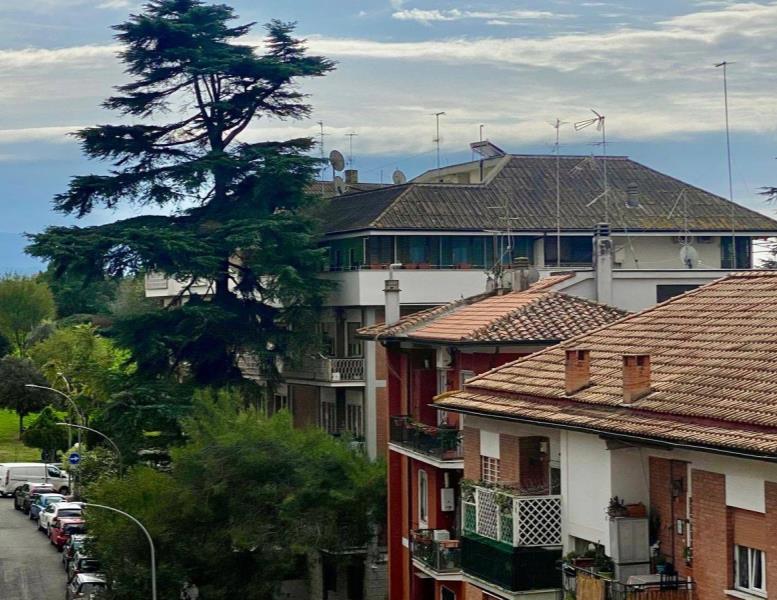 appartamento in vendita a Roma in zona Appio Latino