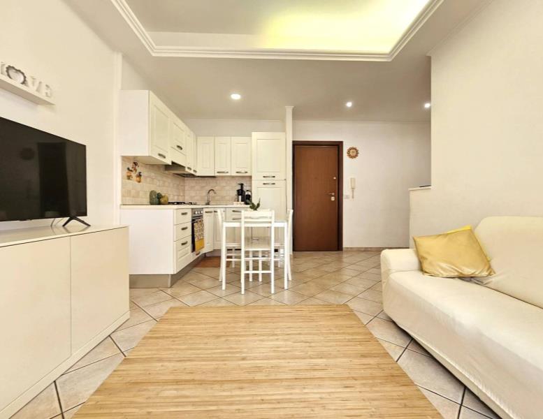 appartamento in vendita a Roma in zona Ostia