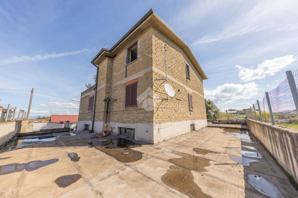 casa indipendente in vendita a Roma in zona Borghesiana