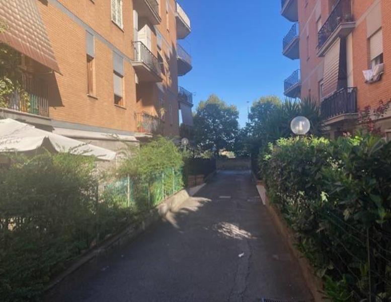 appartamento in vendita a Roma in zona Torre Maura