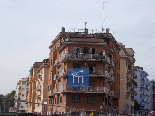 appartamento in vendita a Roma in zona Nomentano