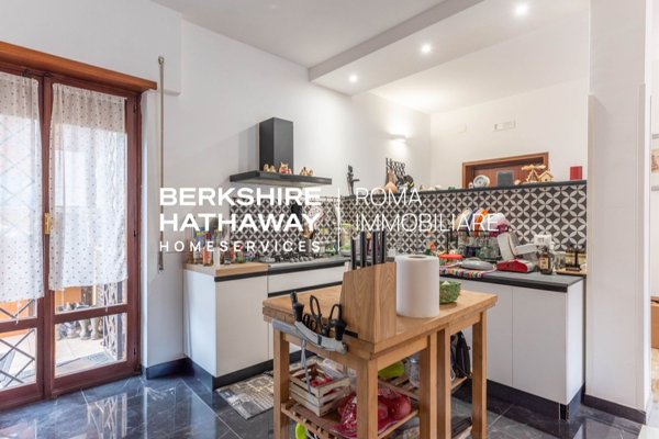 appartamento in vendita a Roma in zona Acilia