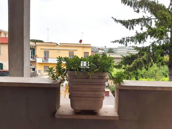 appartamento in vendita a Roma in zona Osteria del Curato