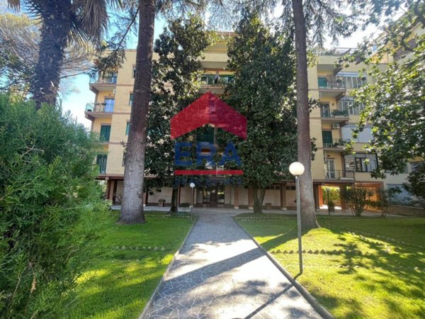 appartamento in vendita a Roma in zona EUR