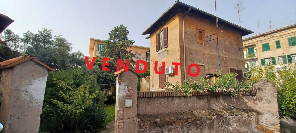 casa indipendente in vendita a Roma in zona Ostiense